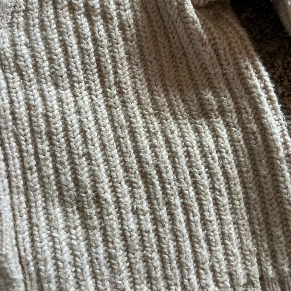 Old Navy Toddler Girl Cream Sweater Size 3t